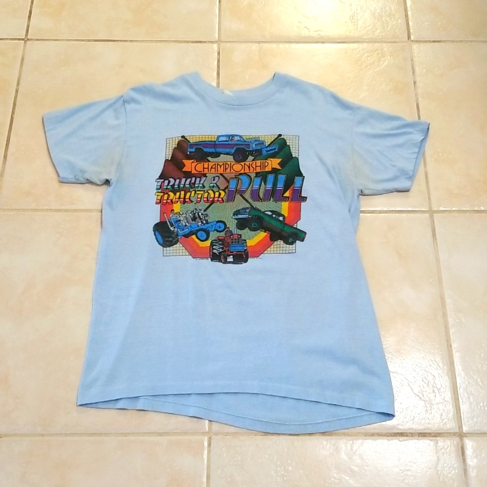 Tractor pull t-shirt size Large